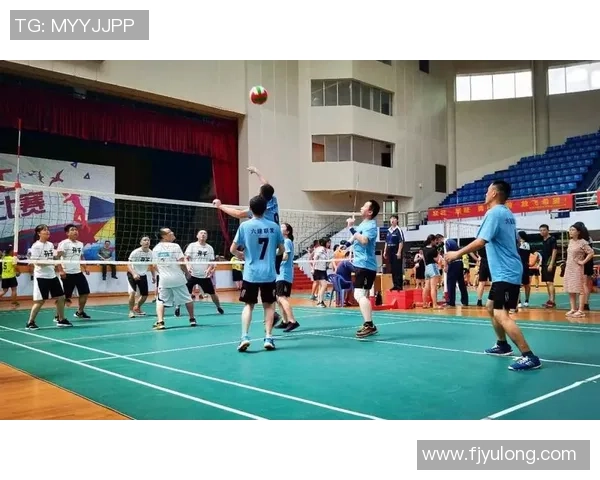 重庆足球队亚运会逆袭之旅展现拼搏精神与团结力量 重庆足球队亚运会逆袭之旅展现拼搏精神与团结力量