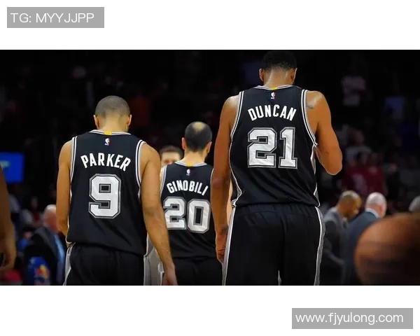 2017年雷霆与鹈鹕季前赛精彩对决回顾与分析