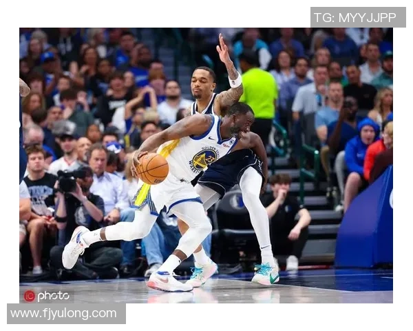 勇士与独行侠中场对决精彩回顾与战术分析